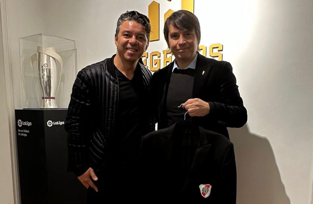 Marcelo Gallardo dona a Legends su emblemática chaqueta de la Final de Libertadores 2018