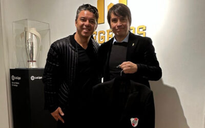 Marcelo Gallardo dona a Legends su emblemática chaqueta de la Final de Libertadores 2018