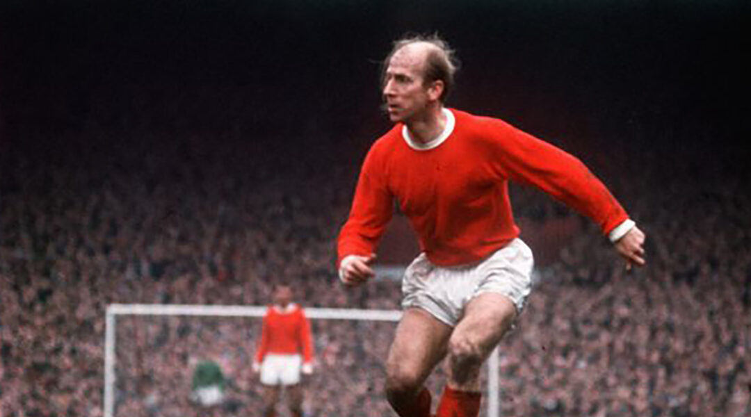 Bobby Charlton, la historia de un superviviente que se convirtió en leyenda del fútbol inglés
